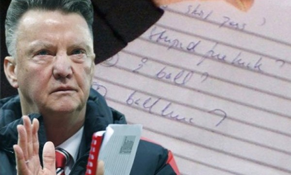 Van Gaal chê cầu thủ Man United sút phạt 'ngu ngốc' Van Gaal chê cầu thủ Man United sút phạt 'ngu ngốc'