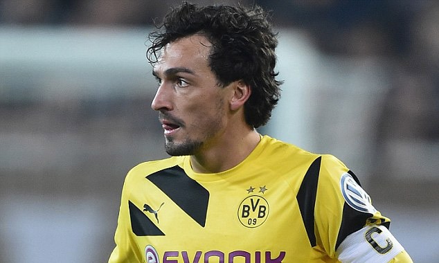 BẢN TIN Thể thao sáng: Hummels 'bật đèn đỏ' với M.U Hummels