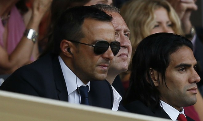 Đại diện của Falcao ra 'tối hậu thư' cho HLV Van Gaal Mendes cảnh báo M.U về việc dùng Falcao