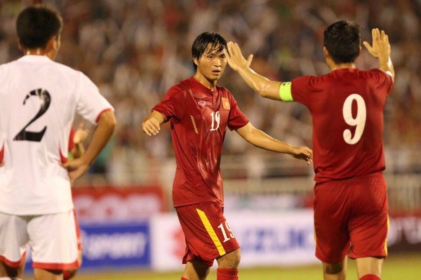Tuyển Việt Nam lội ngược dòng thắng đậm Triều Tiên Tuấn Anh gỡ hòa 1-1, mở đầu cho cuộc ngược dòng của tuyển Việt Nam