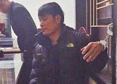 Bắt quả tang đối tượng vận chuyển súng AK Đối tượng Sỹ tại cơ quan điều tra
