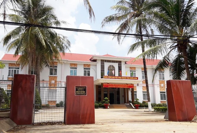 Chuyển công tác con gái Bí thư huyện vì 'bổ nhiệm trái quy trình' Trụ sở Huyện ủy Chư Prông