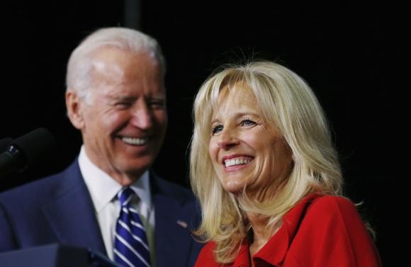 Nổ súng gần dinh thự Phó Tổng thống Mỹ trong đêm Phó Tổng thống Biden cùng phu nhân.