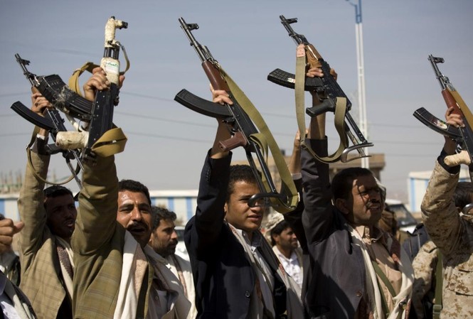 Phiến quân Houthi chiếm đóng phủ Tổng thống Yemen Các tay súng Houthi