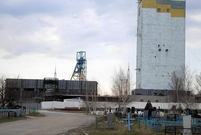 Pháo kích dữ dội ở Donetsk, gần 500 thợ mỏ Ukraine mắc kẹt Mỏ than Zasyadko.