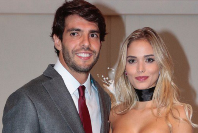 Kaka hạnh phúc bên bạn gái nóng bỏng mới Kaka công khai tình mới Carolina Dias