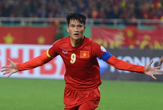 Thuỷ Tiên tố chuyện Công Vinh không được mời dự Gala trao Quả bóng vàng Công Vinh đóng góp nhiều cho đội tuyển Việt Nam trong năm 2016.