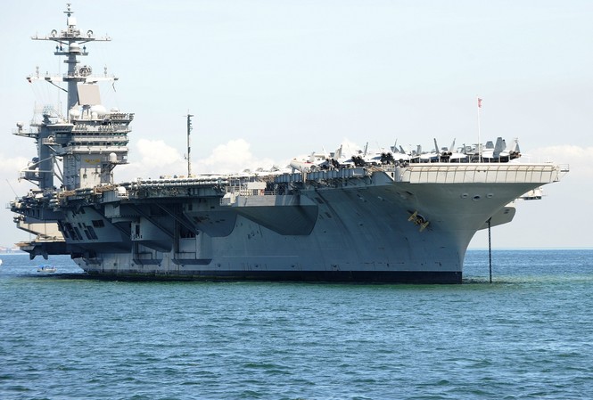 Triều Tiên tuyên bố ‘sẵn sàng chiến tranh’ Tàu sân bay USS Carl Vinson của Hải quân Mỹ.