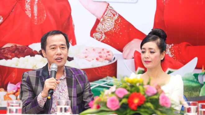 “Tết trao yêu thương” thu hút khá nhiều độc giả quan tâm Phó giáo sư tiến sĩ chia sẻ thực trạng ngày Tết hiện nay đến các độc giả.