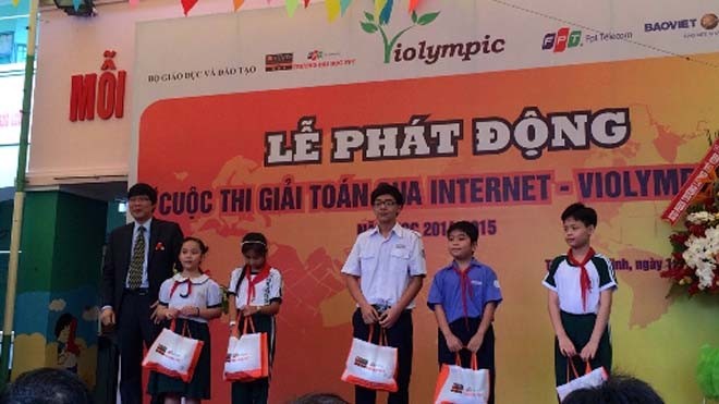 Phần mềm luyện thi toán qua Internet – Violympic Lãnh đạo TCT Bảo Việt Nhân thọ phát biểu tại Lễ phát động giải Toán qua Internet - Violympic
