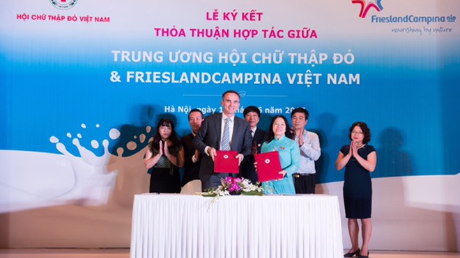 Hội chữ thập đỏ Việt Nam và Frieslandcampina Việt Nam ký kết thỏa thuận hợp tác Hội chữ thập đỏ Việt Nam và Frieslandcampina Việt Nam ký kết thỏa thuận hợp tác