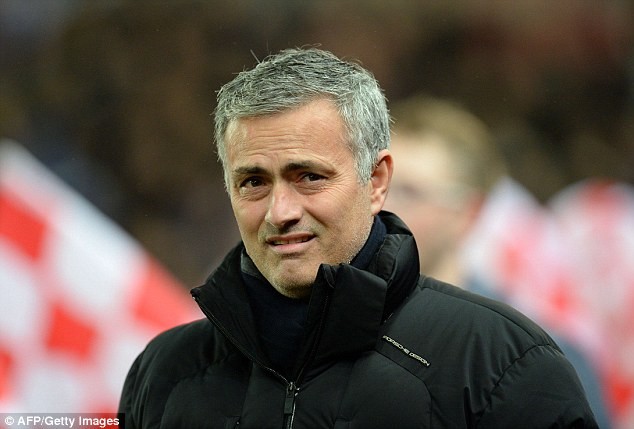 Mourinho tiết lộ cuộc gặp bí mật với tỷ phú Abramovich Năm 2004, Mourinho đã chuyển từ Porto tới Chelsea