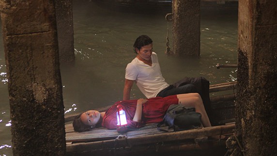 'Đập cánh giữa không trung' sắp ra mắt Gặp Hoàng và cảm nhận được niềm hạnh phúc thực sự, Huyền dần quên việc mình đang mong trong mình một đứa con.