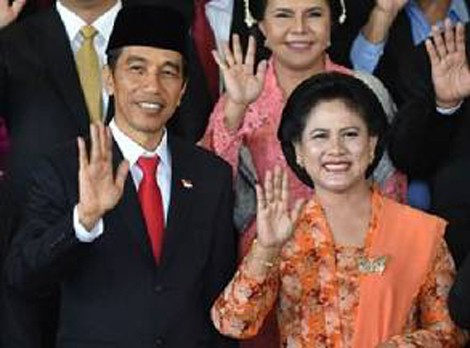 Mối tình đầu nên duyên của Tổng thống Indonesia Tổng thống Indonesia, ông Joko Widodo và vợ, bà Iriana Widodo.