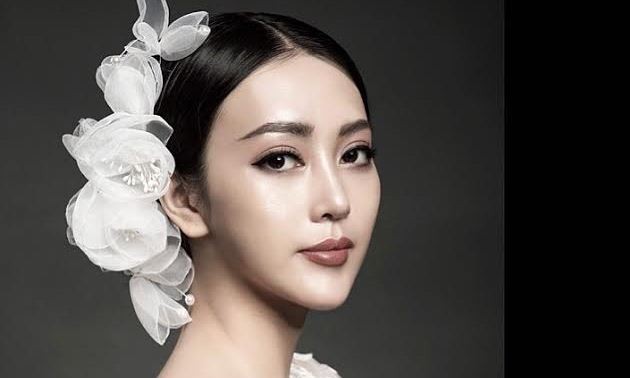 'Hot girl' giống Châu Tấn bén duyên nghệ thuật Như Lê gây ấn tượng với nụ cười tươi tắn giống hệt Châu Tấn (Trung Quốc) (make up Phuongsi).