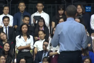 Suboi xuất hiện trong clip ‘chia tay’ ông Obama của Nhà Trắng Hình ảnh nữ rapper Suboi xuất hiện trong clip tri ân Tổng thống Obama. Ảnh cắt từ clip.