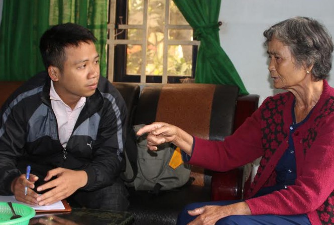Hai vợ chồng nhập viện cấp cứu nghi bị đầu độc Bà Thìn kể lại sự việc.