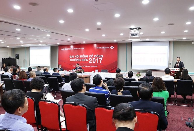 Techcombank kiến tạo thành công mới với trụ cột ‘khách hàng là trọng tâm’ Techcombank kiến tạo thành công mới với trụ cột ‘khách hàng là trọng tâm’