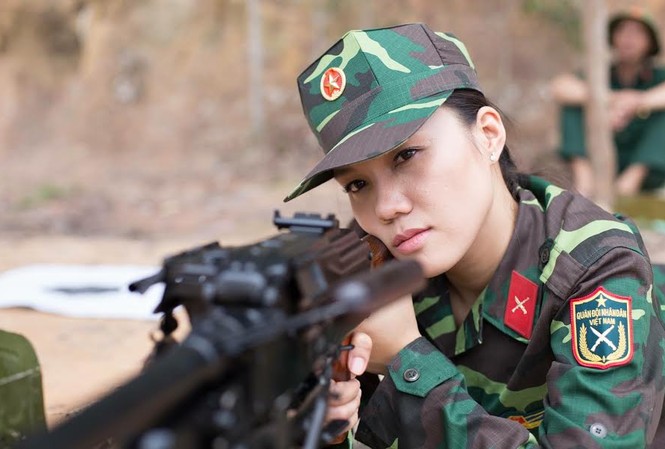 Nhan sắc nữ xạ thủ từng đoạt danh hiệu Á khôi Nhan sắc nữ xạ thủ từng đoạt danh hiệu Á khôi