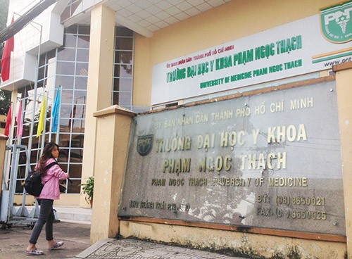 Thiếu nhất quán tuyển sinh: ĐH Y khoa Phạm Ngọc Thạch bị yêu cầu kiểm điểm Thiếu nhất quán tuyển sinh: ĐH Y khoa Phạm Ngọc Thạch bị yêu cầu kiểm điểm