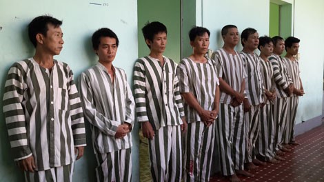 Nổ súng đột kích trường gà quy mô lớn Các đối tượng tại CQĐT. ẢNh: Công an Nhân dân