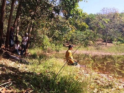 Một phụ nữ mất tích bí ẩn nghi bị sát hại Hiện trường nơi phát hiện chiếc xe máy