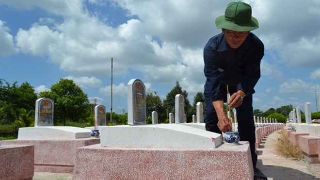 Bắt con rể 'cậu Thủy' 70 bộ hài cốt được cho là của liệt sĩ do “cậu Thủy” tìm thấy được quy tập về Nghĩa trang Liệt sĩ tỉnh Đắk Lắk