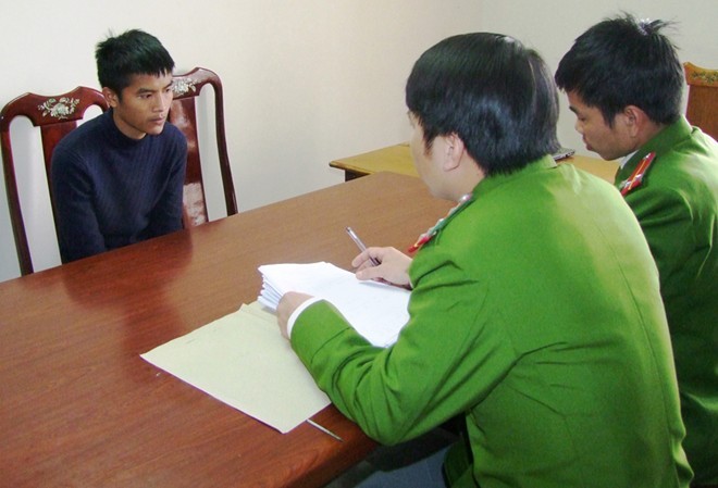 Bị đâm thiệt mạng khi đi ăn cháo đêm Được bạn nhờ đánh hộ, Duy cầm thanh sắt đánh chết người