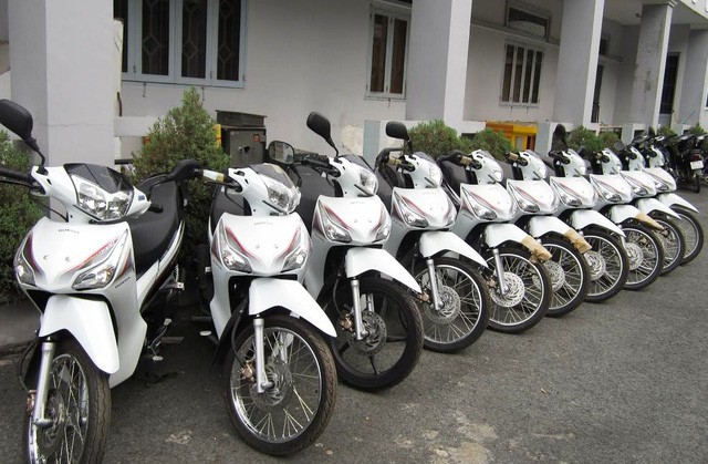 Bị lấy hàng chục xe máy nhập khẩu, chủ doanh nghiệp không biết Số xe máy nhập khẩu mới 100% bị Tình chiếm đoạt đem cầm cố được Công an thu giữ