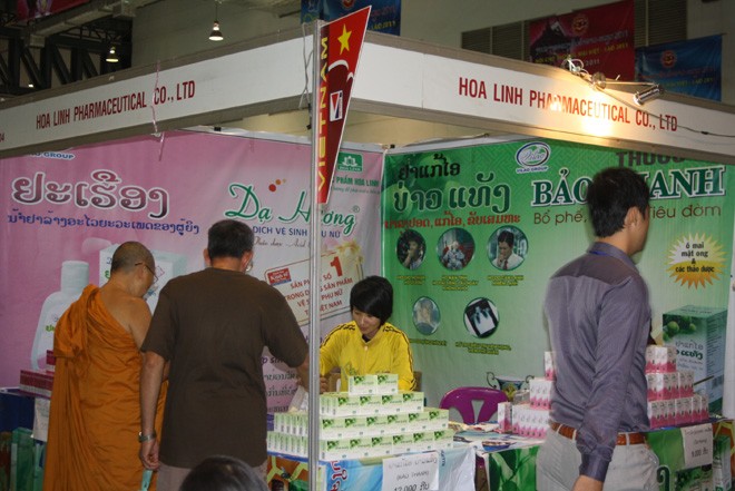 Vững bước Đông dược Việt Nam Thuốc ho Bảo Thanh tham gia hội chợ tại Lào