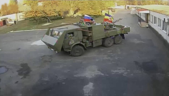 Cuộc chiến 'khốc liệt' giữa các nhóm hacker Ukraine và Nga Cyber Troops tấn công camera CCTV và giám sát sự chuyển quân của phe ly khai ở miền đông Ukraine.