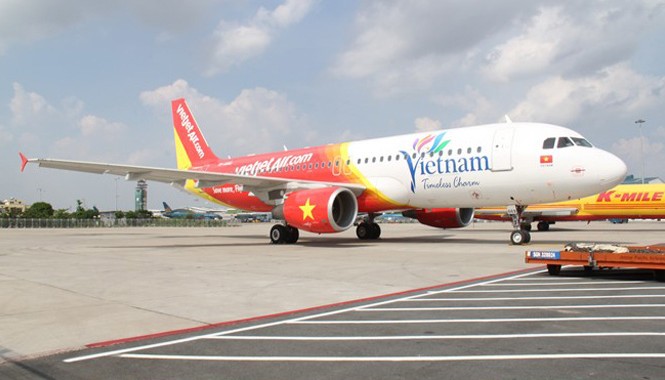 Va phải chim, máy bay Vietjet 'nằm viện' 2 ngày Va phải chim, máy bay Vietjet 'nằm viện' 2 ngày