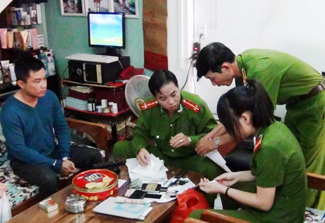 Những cuộc săn lùng tội phạm lẩn trốn, ẩn mình Công an TP Đà Nẵng bắt, khám xét khẩn cấp một đối tượng có lệnh truy nã.