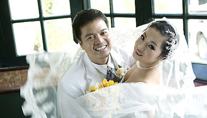 Thúy Nga hé lộ chuyện cưới chồng để... giữ tiền Biết "chồng" lừa đảo nhưng Thúy Nga vẫn gượng cưới...