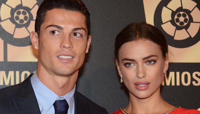 Ronaldo chia tay siêu mẫu Nga vì mẹ? Ronaldo và Irina đã đường ai nấy đi.