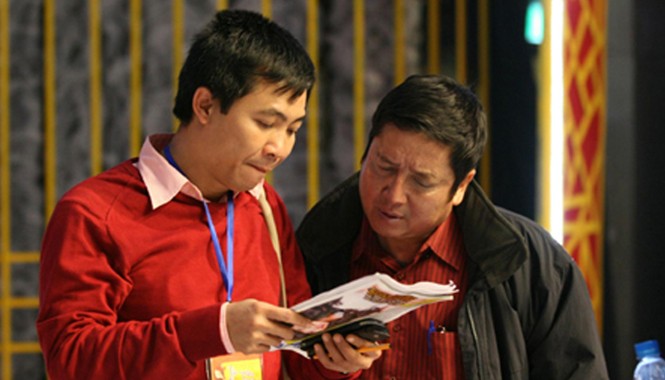 Tổng đạo diễn Đỗ Thanh Hải trả lời về Táo quân 2015 Tổng đạo diễn chương trình Táo quân- NSƯT Đỗ Thanh Hải trong quá trình tập với NSƯT Chí Trung.