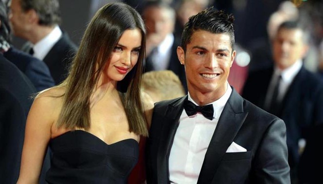 Ronaldo nói gì khi chia tay người tình Irina Shayk? C.Ronaldo xác nhận chia tay Irina Shayk.
