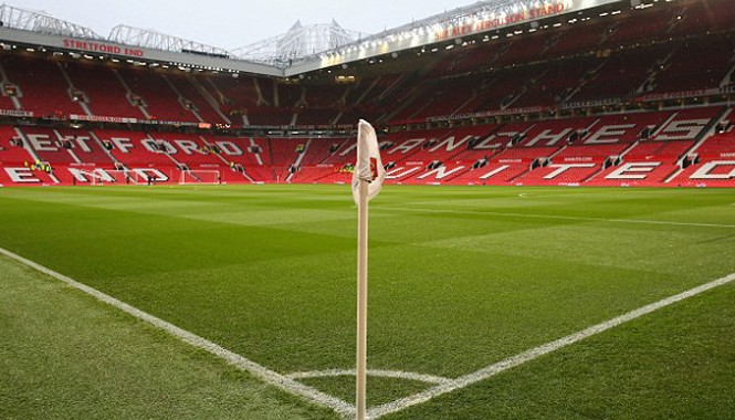 Sân Old Trafford của M.U và ác mộng mang tên... chuột Sân Old Trafford đang bị chuột tấn công.