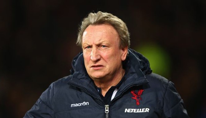 Bóng đá Anh sắp lập kỷ lục về 'tống cổ' HLV Neil Warnock đã bị Palace sa thải.