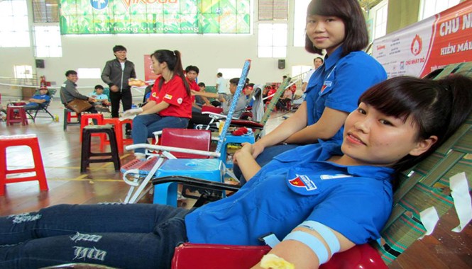 Chủ nhật Đỏ Khánh Hòa tiếp nhận 364 đơn vị máu Bạn Trần Thị Ý Như, sinh viên lớp M19A, trường CĐSP Trung ương Nha Trang.