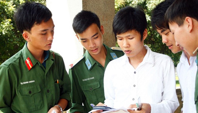 Thí sinh xăm hình kinh dị không được tuyển vào trường quân đội Các trường quân đội chỉ tuyển sinh những em đủ điều kiện do Bộ Quốc phòng quy định, bên cạnh đạt được kết quả đủ yêu cầu về điểm số. Ảnh: GDTĐ.
