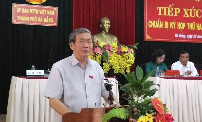 Thường trực Ban bí thư: 'Trịnh Xuân Thanh trốn sang châu Âu' Ông Đinh Thế Huynh tiếp xúc với cử tri Đà Nẵng.
