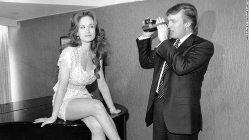 Tiếp tục rò rỉ hình ảnh ông Trump trên phim Playboy Hình ảnh quá khứ của ông Trump trong tư liệu của Playboy.