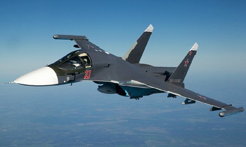 Tiêm kích Su-34 Nga thành 'xe tăng bay' với lớp giáp titan mới Tiêm kích bom Su-354 Nga. Ảnh: TASS.