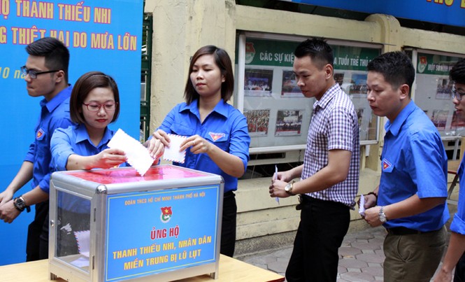 Tuổi trẻ Thủ đô chung tay cứu trợ miền Trung Tuổi trẻ Thủ đô chung tay cứu trợ miền Trung