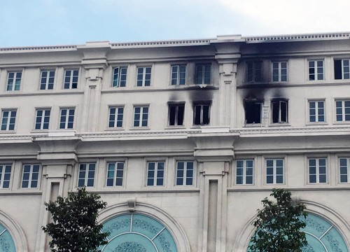 Cháy tại toà nhà Union Square trên phố đi bộ Nguyễn Huệ Hoả hoạn được cho là không gây thiệt hại. Ảnh: Đức Huy
