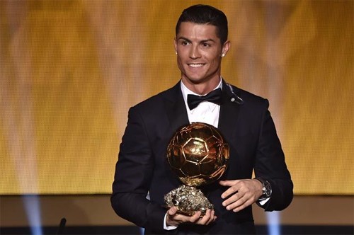 Ronaldo vắng mặt trong lễ công bố Quả Bóng Vàng Ronaldo gần như chắc chắn giành được Quả bóng vàng thứ tư trong sự nghiệp. Ảnh: Reuters.