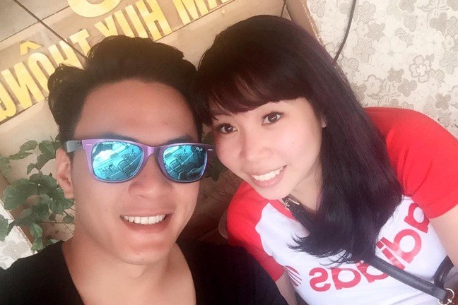 Hồng Đăng rủ vợ đi chơi mỗi khi cảnh “nóng” lên sóng Hồng Đăng rủ vợ đi chơi mỗi khi cảnh “nóng” lên sóng