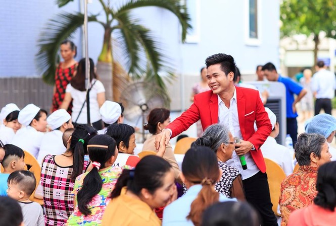 Gala đặc biệt 5 năm “Mang âm nhạc đến bệnh viện” Gala đặc biệt 5 năm “Mang âm nhạc đến bệnh viện”