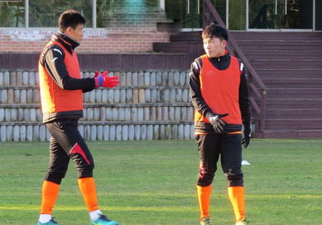 Xuân Trường ghi điểm ở Gangwon FC Xuân Trường đang thể hiện tốt trong màu áo Gangwon FC.